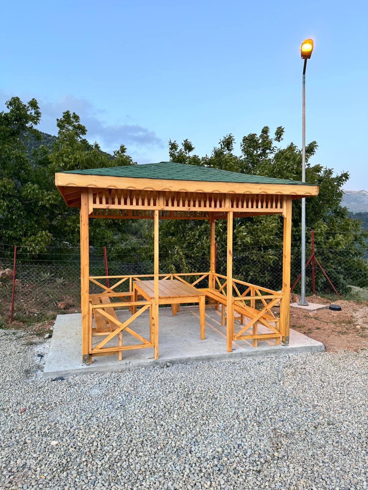 Shingle Çatılı Kamelya — Kamelya