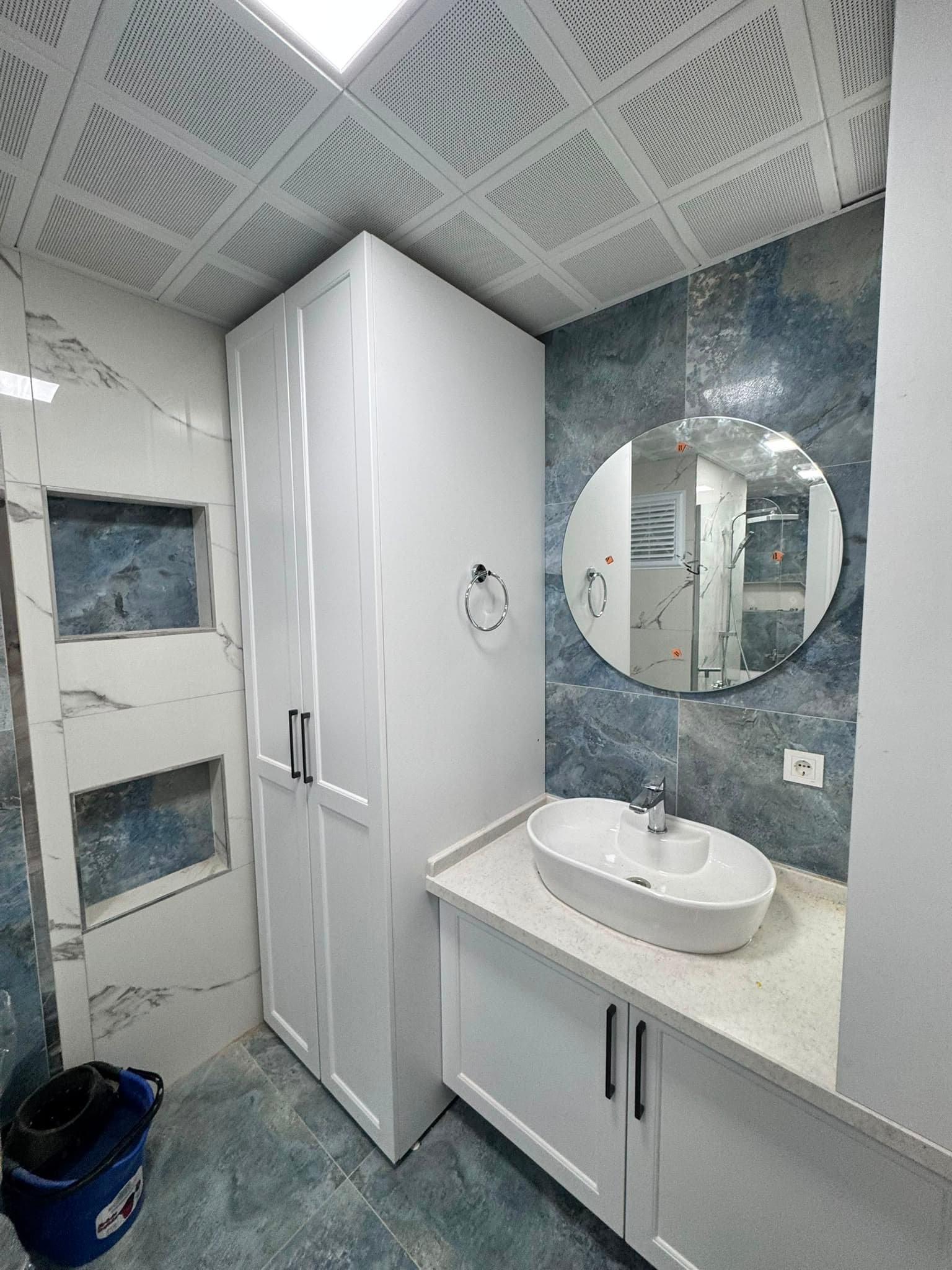 Mat Banyo Dolabı — Banyo