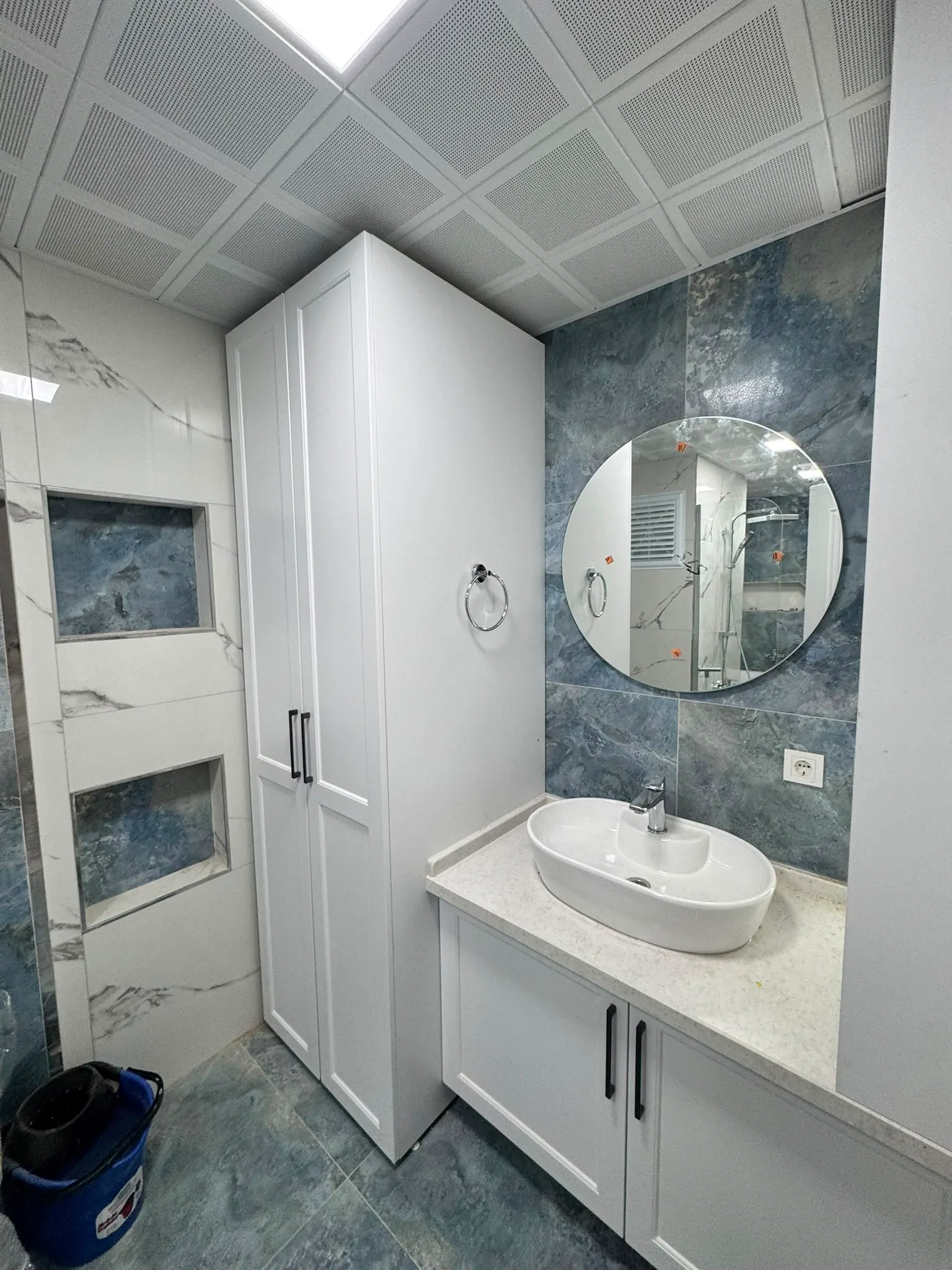 Mat Banyo Dolabı — Banyo